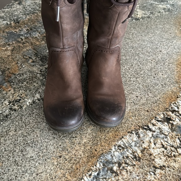 UGG boots “Elsa” tall sz 7 brown lace up - Picture 4 of 10